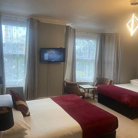 Diamonds Lodge Near York Hospital 部屋 写真